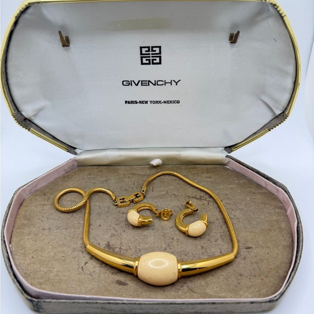 RARE VTG 1977 genuine Givenchy earrings and collar necklace set in gold tone! - Picture 16 of 16